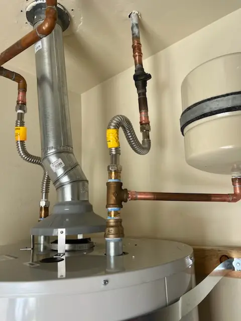 Water heater installation and plumbing repair in Country Ridge Estates